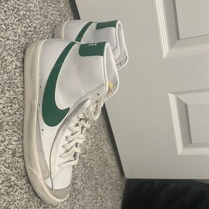 Nike Blazer Mid 77